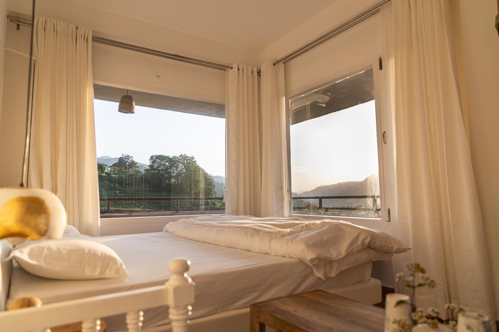 Exstasy Stays - Bathtub Rooms & Cafe - Your Romantic & Cozy Getaway - Thhpsociety - Mukteshwar Bagian luar foto